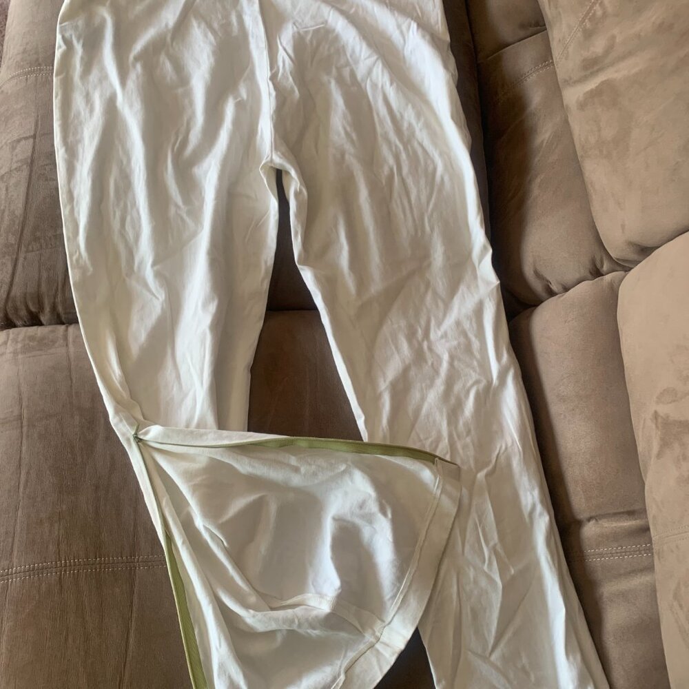 Pants - Picture 4 of 9